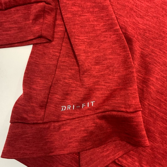 Nike Dry fit Long Sleeve T-shirt with Hoodie Size 4 - Picture 2 of 4